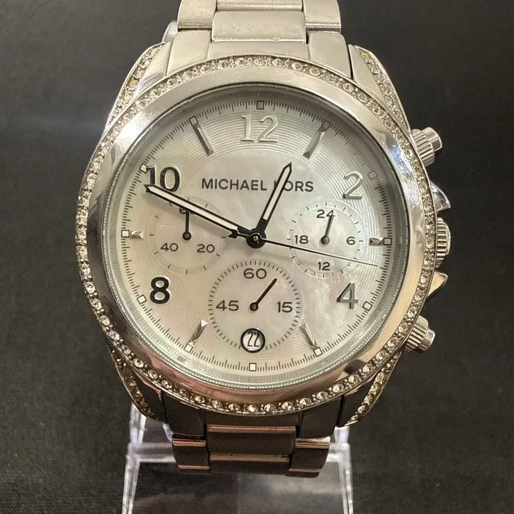 MICHAEL KORS MK-5520 NEW BATTERY MOTHER OF PEARL DIAL WOMENS WRISTWATCH